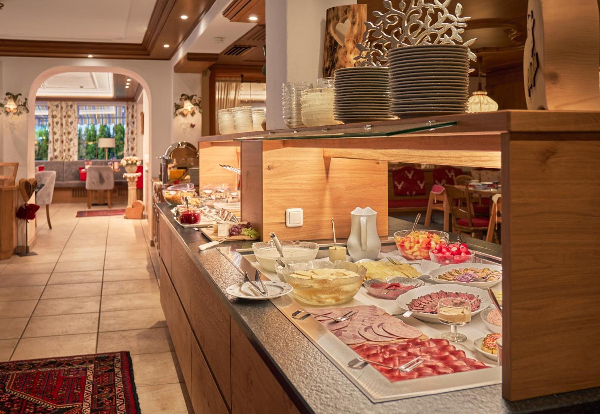 Landhotel Berghof Бад-Хинделанг Экстерьер фото