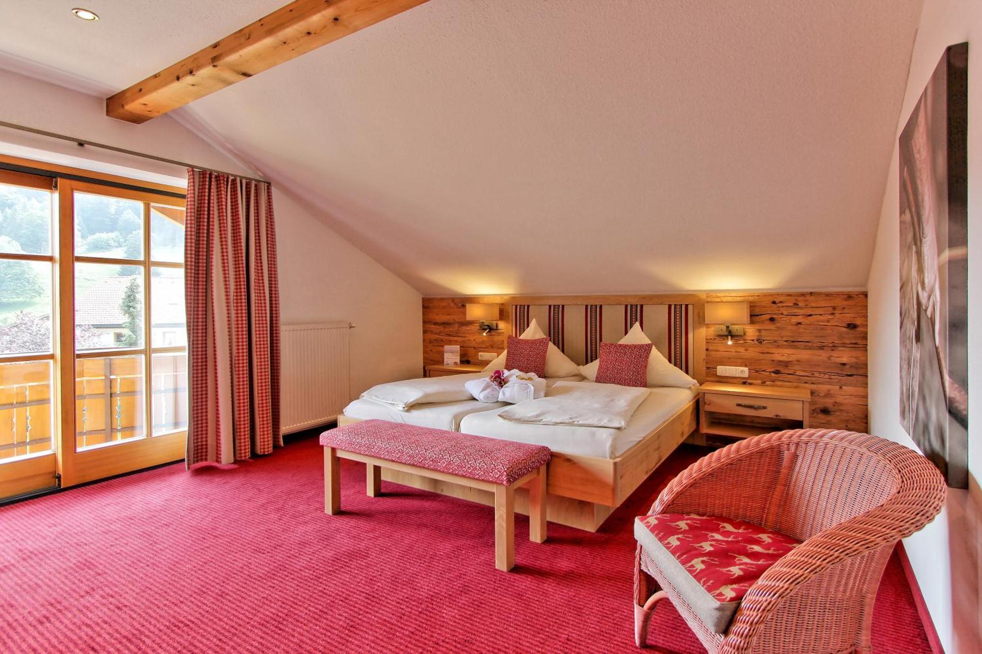 Landhotel Berghof Бад-Хинделанг Экстерьер фото