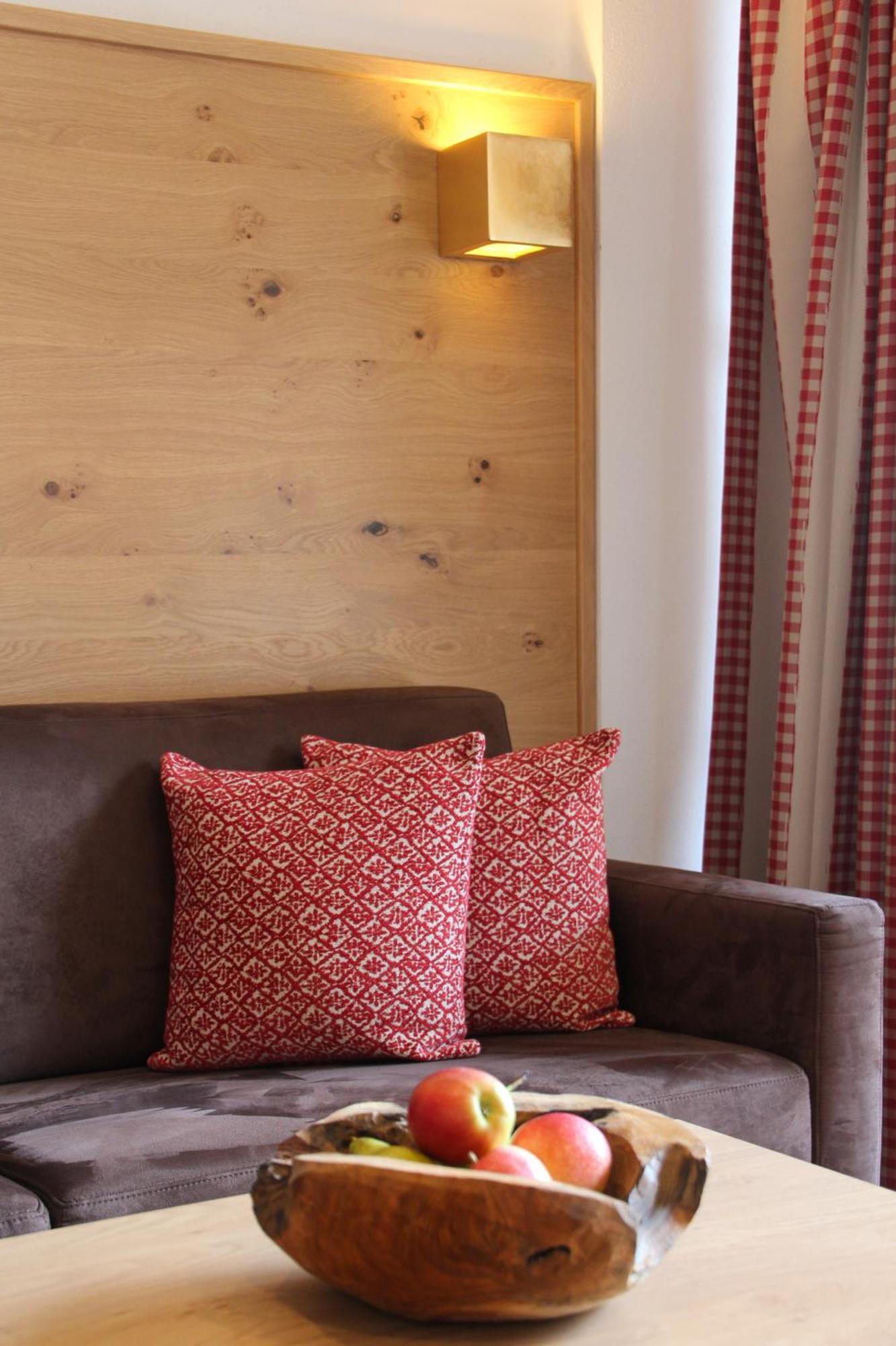 Landhotel Berghof Бад-Хинделанг Экстерьер фото