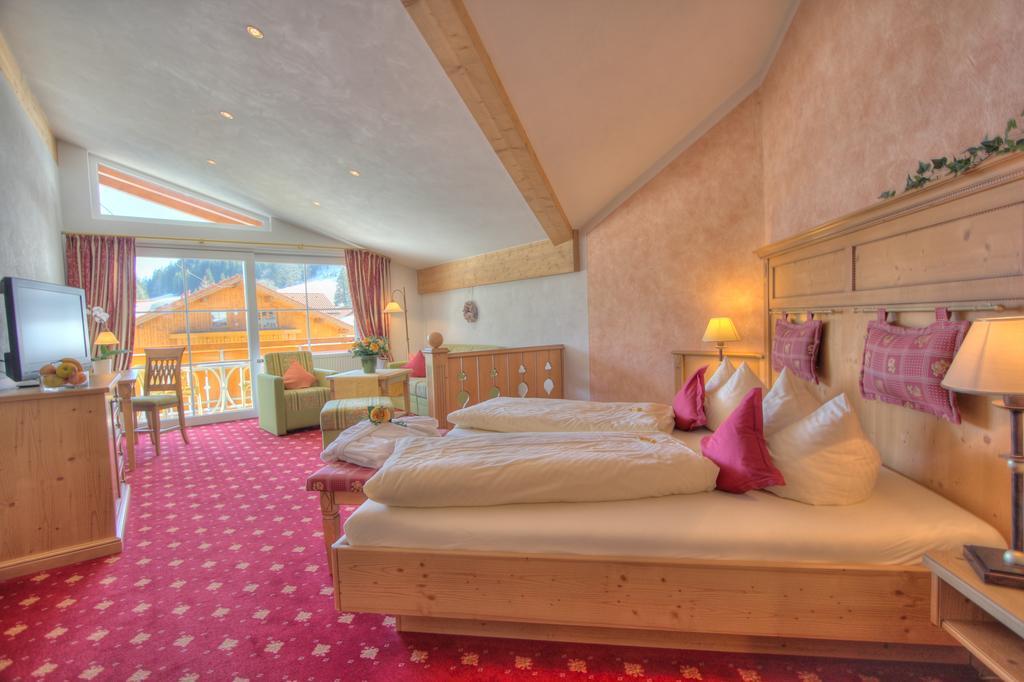 Landhotel Berghof Бад-Хинделанг Номер фото