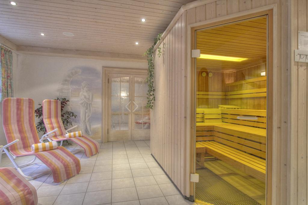 Landhotel Berghof Бад-Хинделанг Экстерьер фото